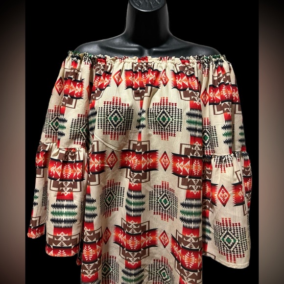 Aztec Print Off-Shoulder Top⭐️NEW⭐️ - Picture 2 of 7